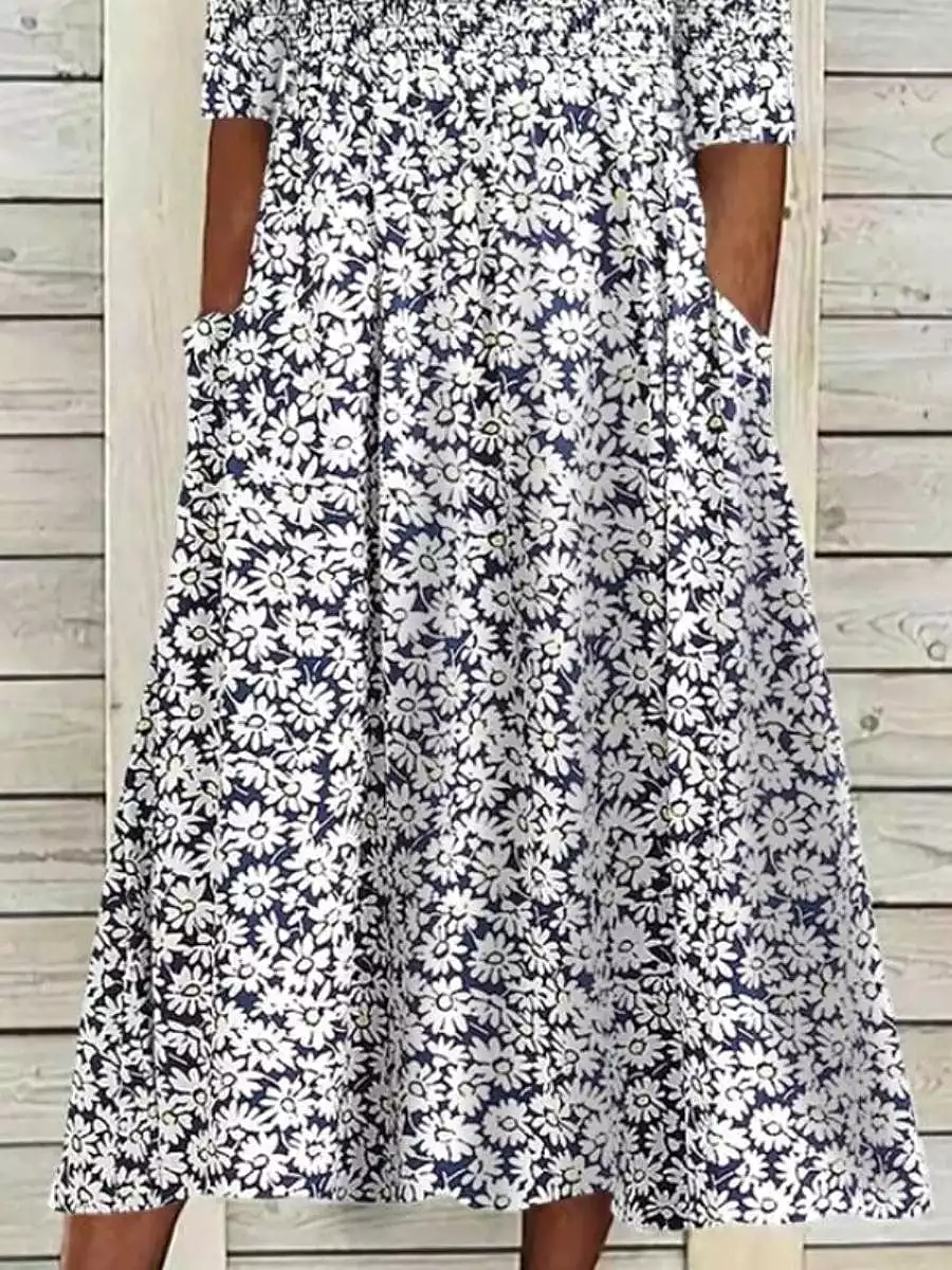 Feminine Floral Print Ruched Midi Dress with Half Sleeves