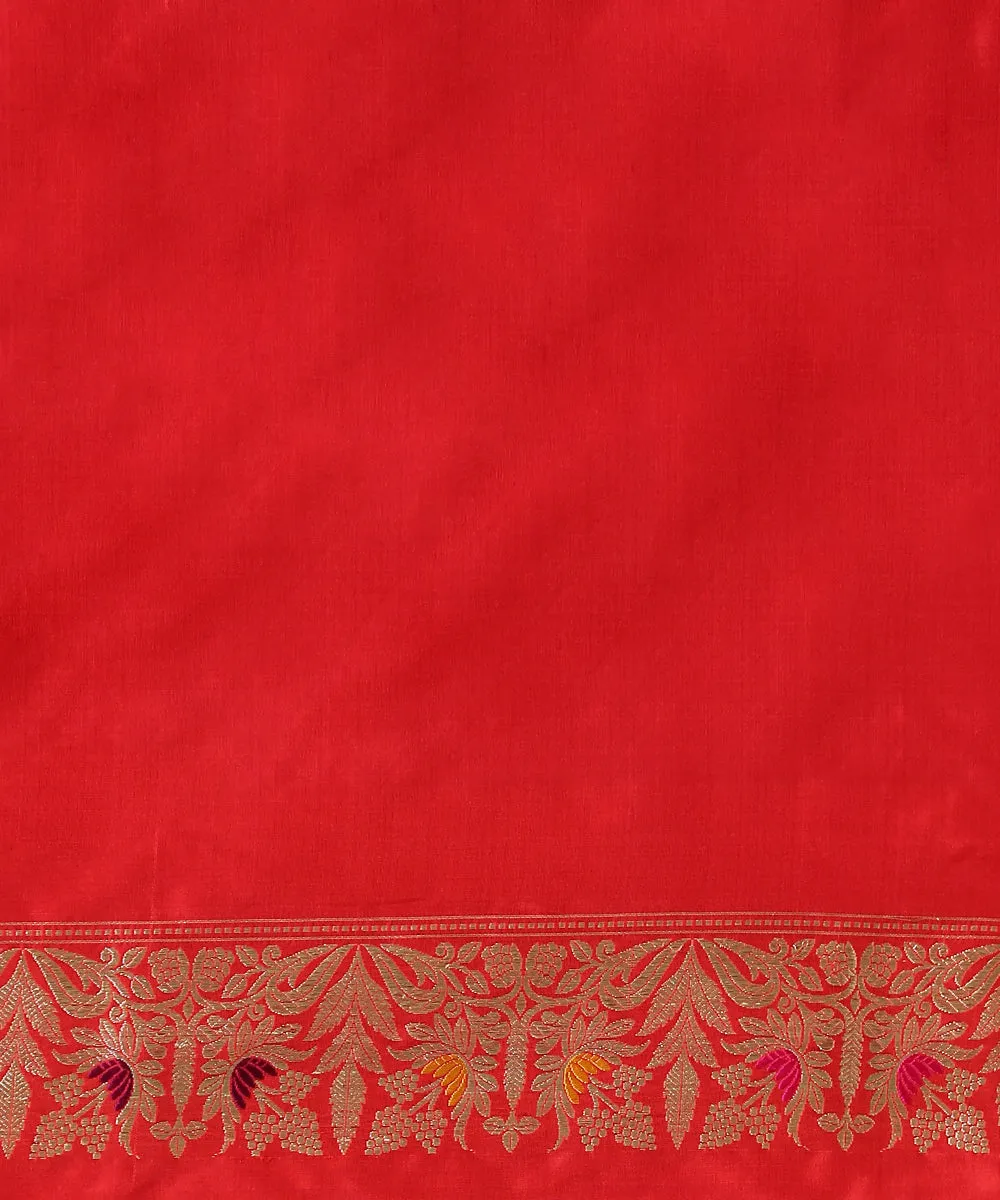 Red Handloom Pure Katan Silk Banarasi Saree With Scallop Borders