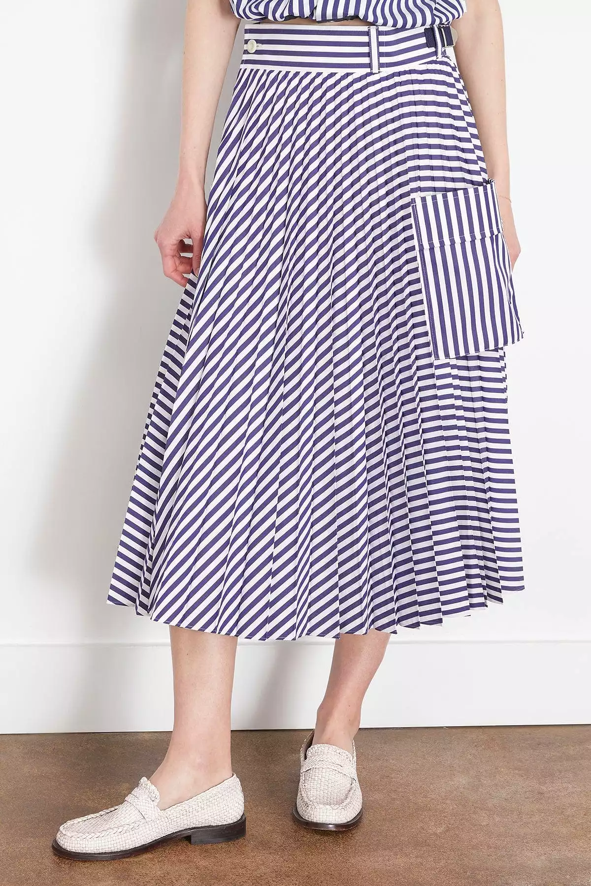 Thomas Mason Cotton Poplin Skirt in Navy Stripe